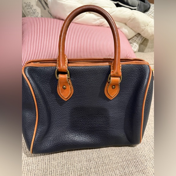 Vintage Dooney & Bourke Navy Pebbled Leather Satchel USA Made Classic Leather - Picture 5 of 16